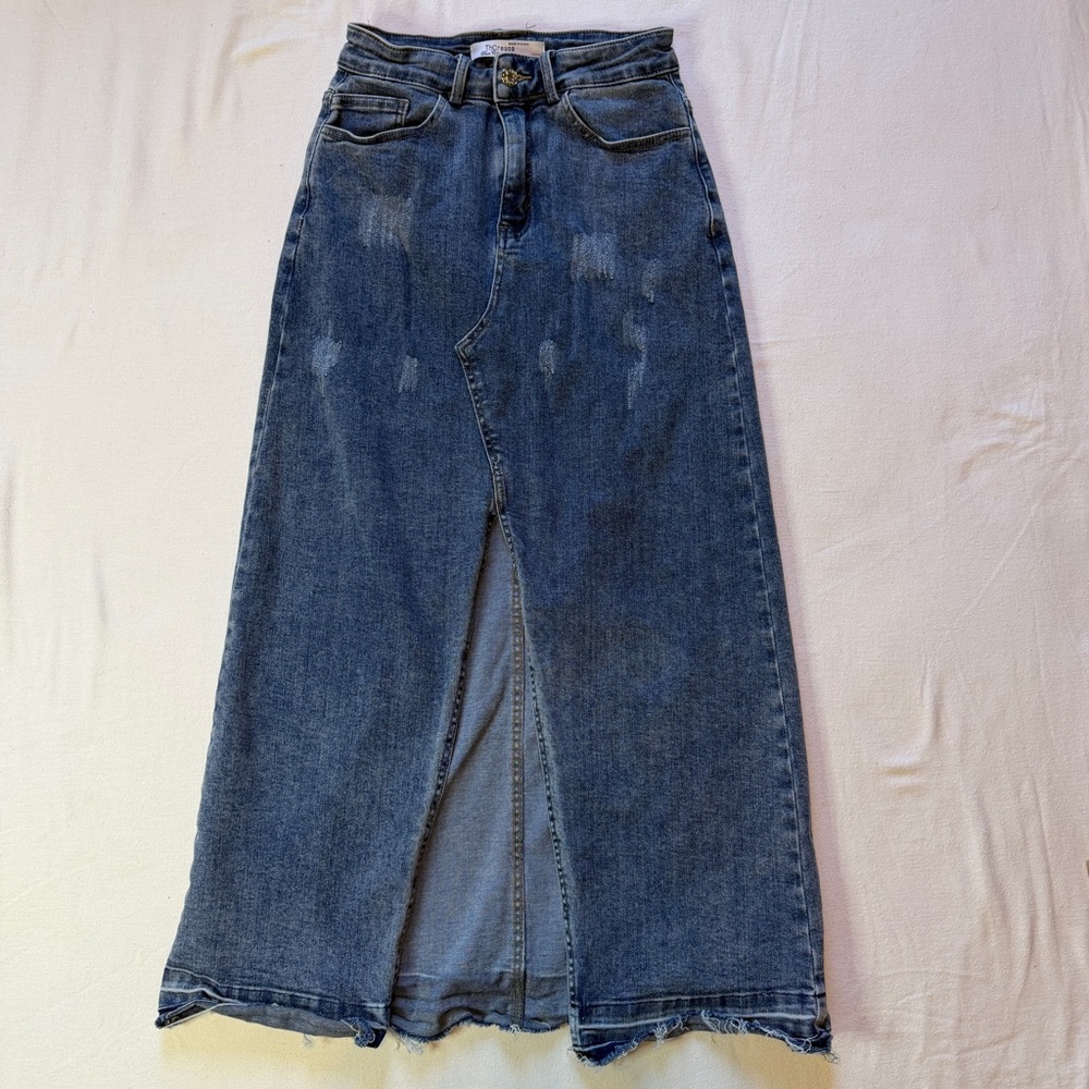 ThCreasa Denim Maxi Skirt Women's Size XS Stretch Medium Blue Distressed Wash